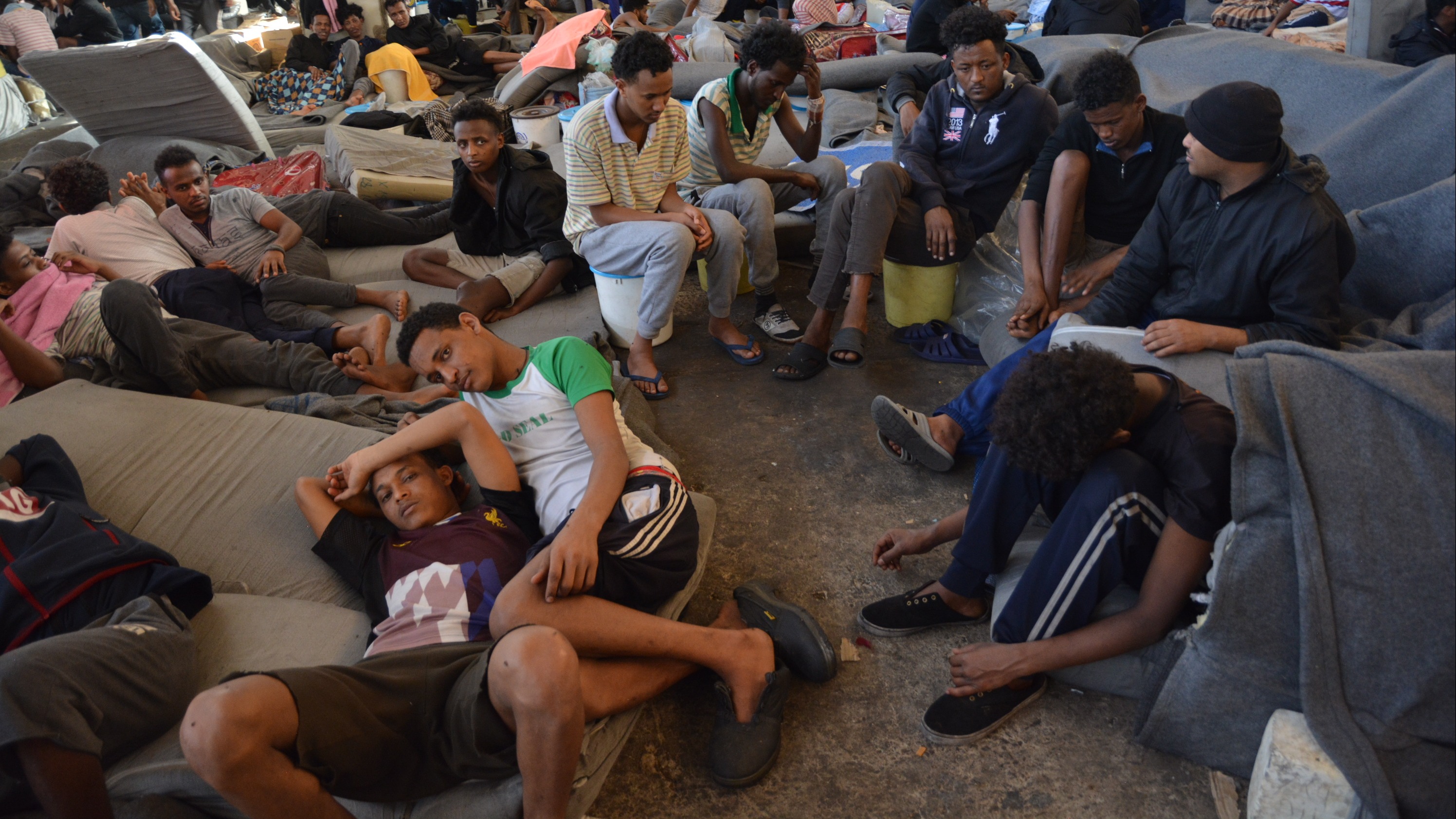Desesperación, enfermedad y muerte en los centros de detención de migrantes y refugiados en Libia