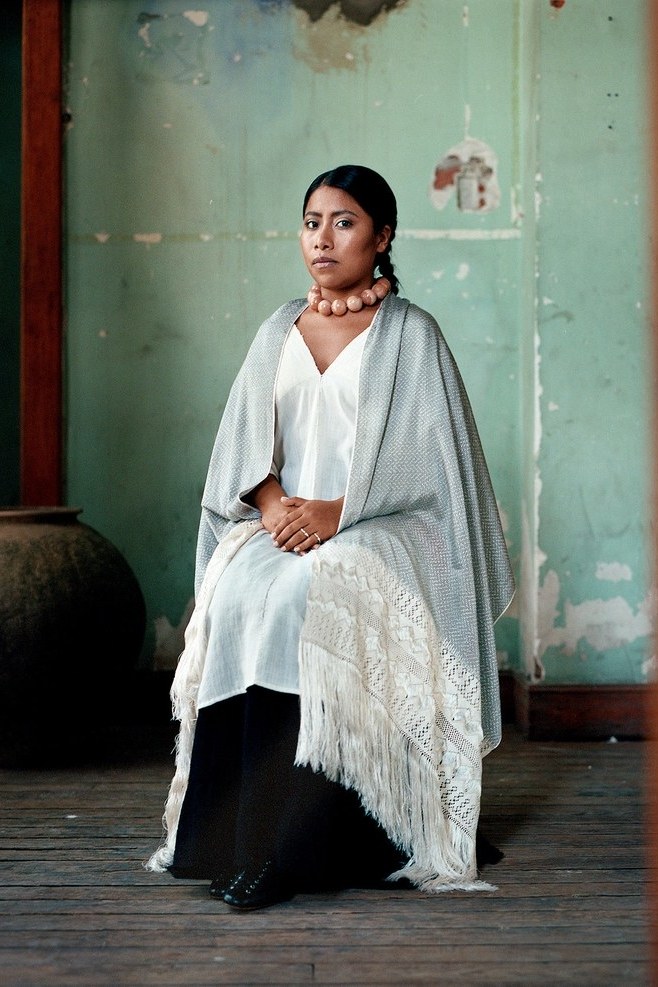 Vogue 'presume' a Yalitza Aparicio como parte de su exposición ‘Vogue Like a Painting’