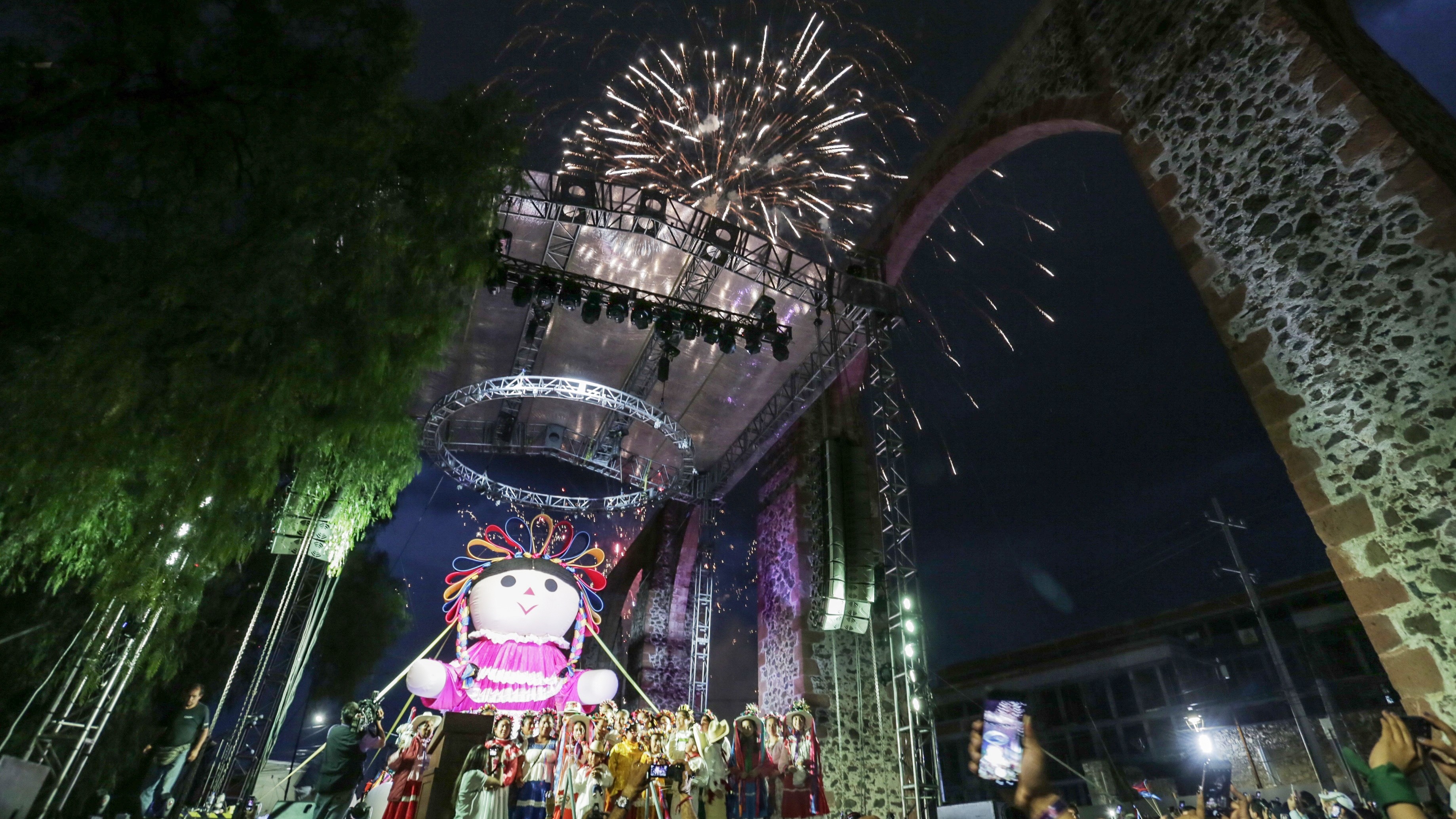 Lele llega a la capital de Querétaro como una 'superstar'