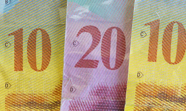 Frank poniżej 4 zł. Mocne spadki szwajcarskiej waluty