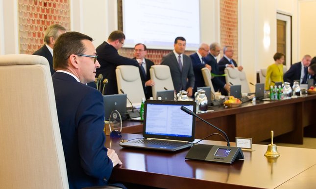 Santander: Niski poziom wydatków w budżecie na '20 trudny do pogodzenia z realizacją obietnic