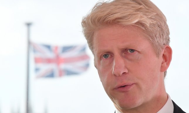 Brat Borisa Johnsona odchodzi z rządu. Kurs funta rośnie