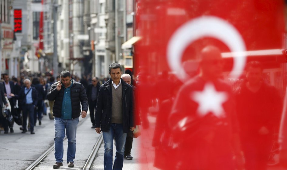 Fitch zmienił perspektywę ratingu Turcji na negatywną