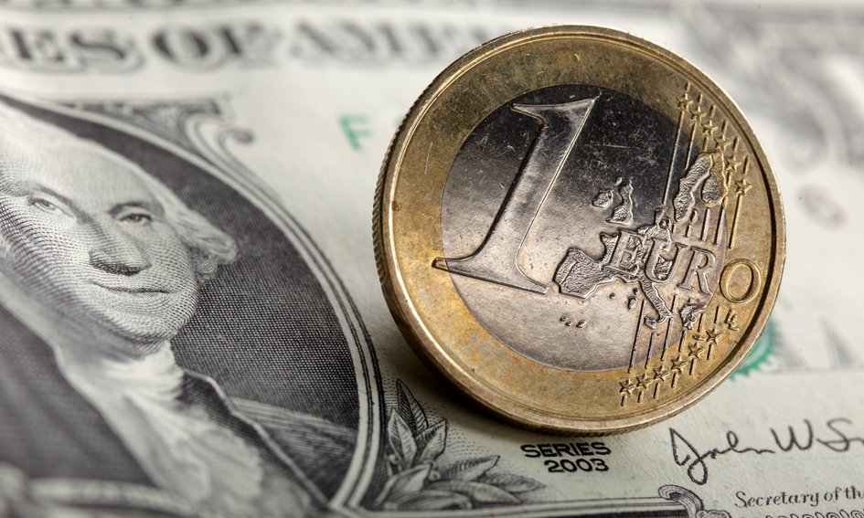Euro detronizuje dolara - Bankier.pl