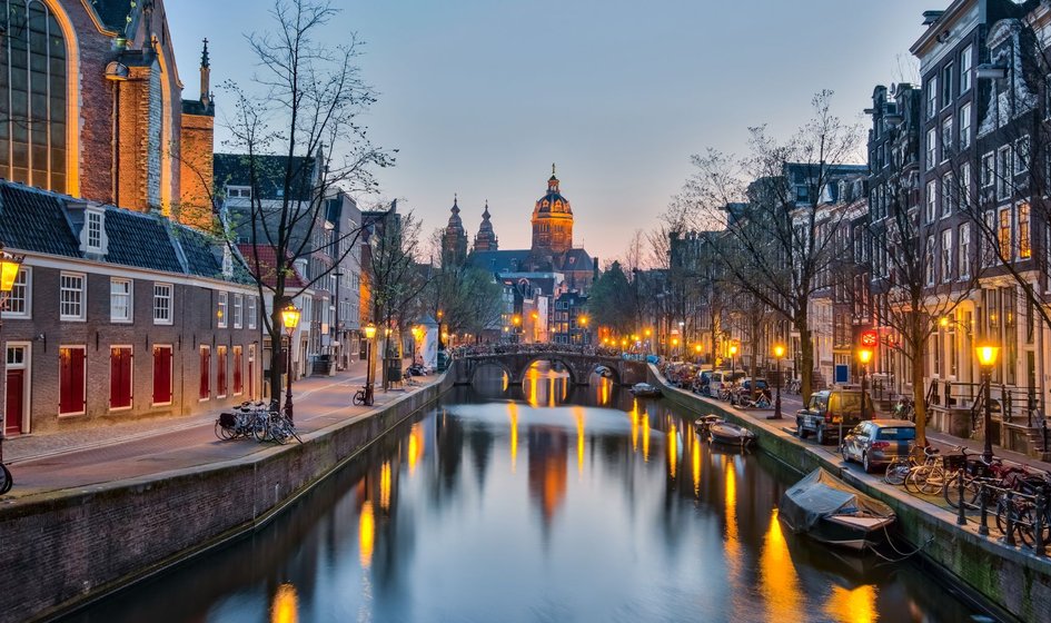 EuroPMI: przemysł kwitnie, usługi toną