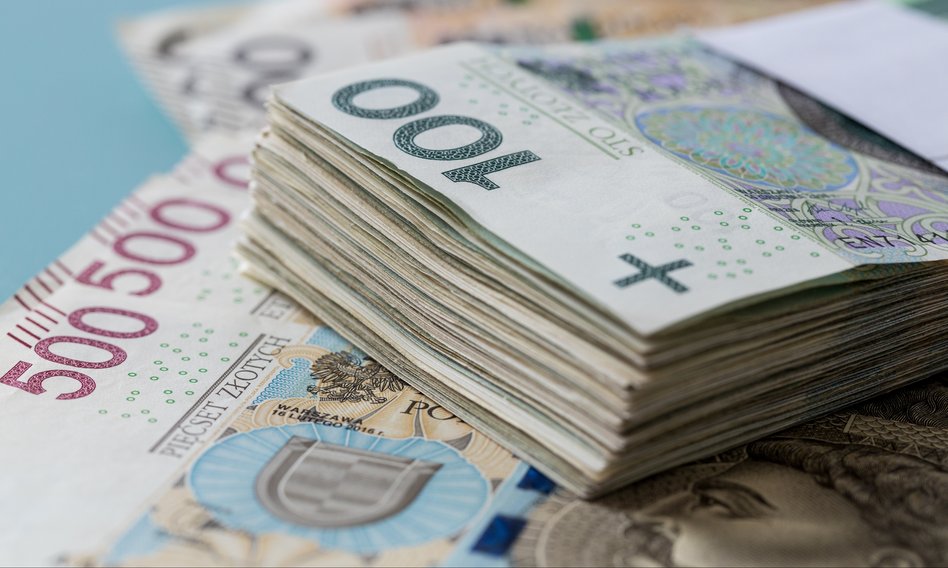 W czasie pandemii “życie” banknotu w Polsce dłuższe o prawie 280 dni