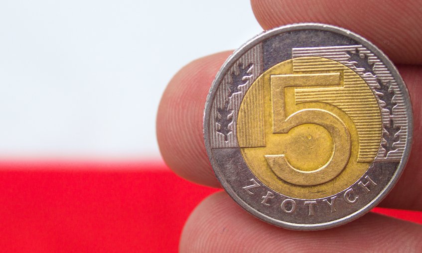 Złoty słabnie przed frankowym werdyktem