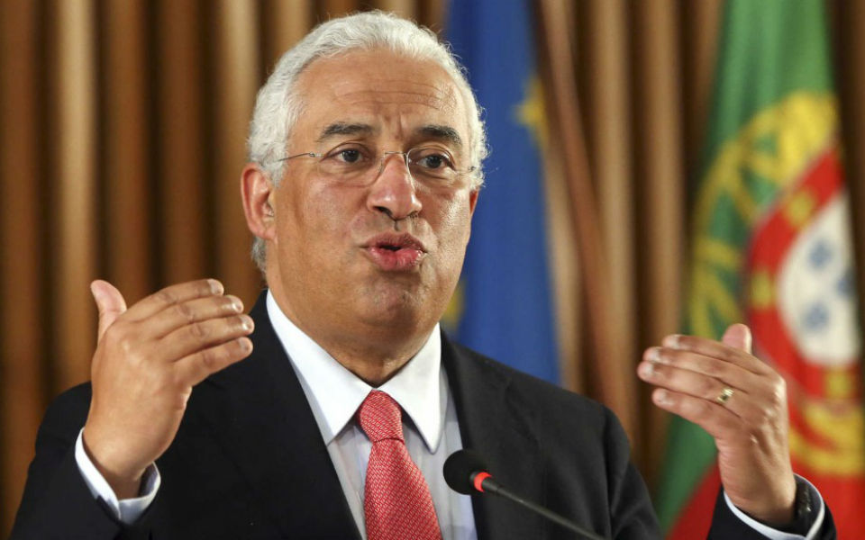 Quatro jovens contra aeroporto do Montijo interrompem discurso de António Costa – O Jornal Económico