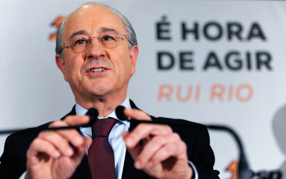 Rui Rio rejeita estar a fazer “política de casos” e pede reforma do regime – O Jornal Económico