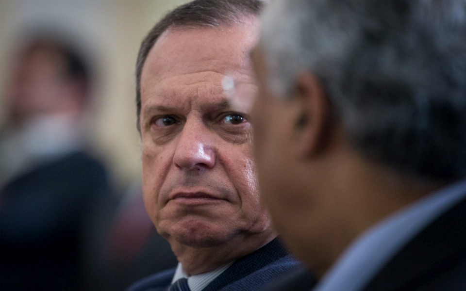 César admite demissão do Governo devido a “coligação negativa” sobre os professores – O Jornal Económico