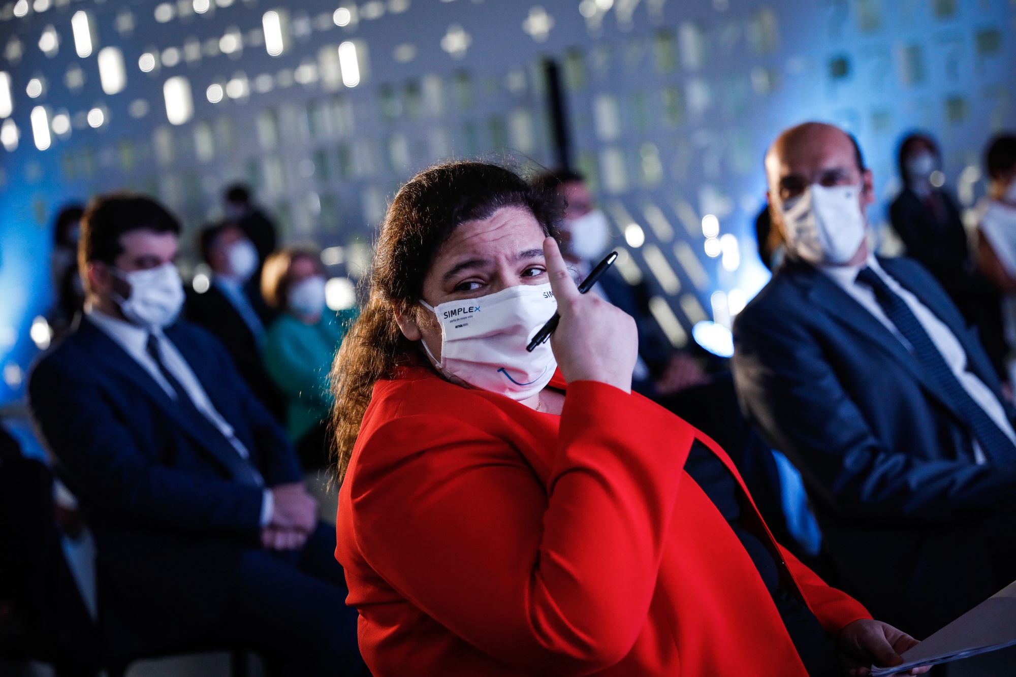 OE2021. Administração pública terá 500 estágios com bolsa de 998,5 euros – Observador