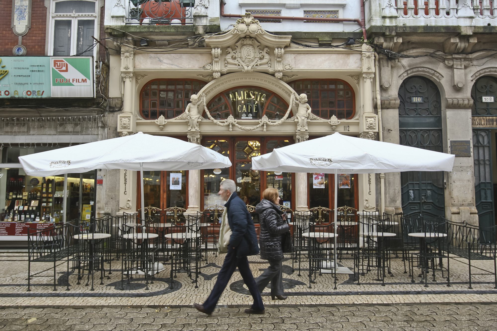 Porto. Sem clientes, cafés históricos Majestic e Guarany fecham portas sem data de reabertura – Observador