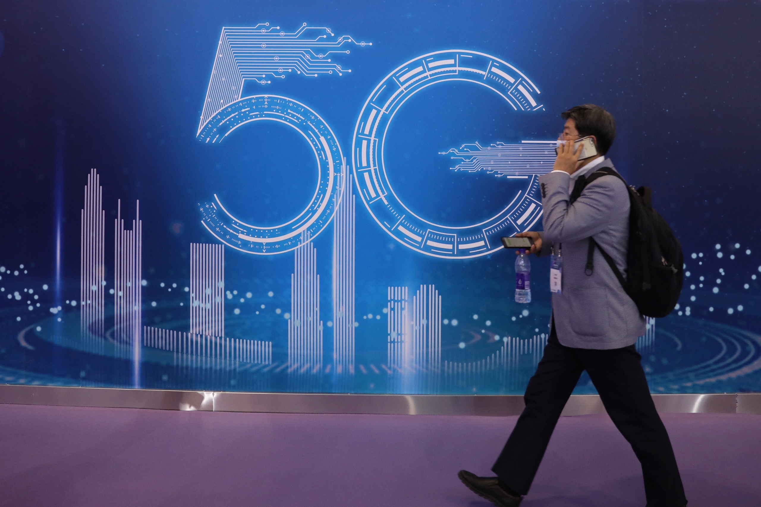 5G. Propostas dos operadores atingem os 203 milhões de euros no oitavo dia de licitação – Observador