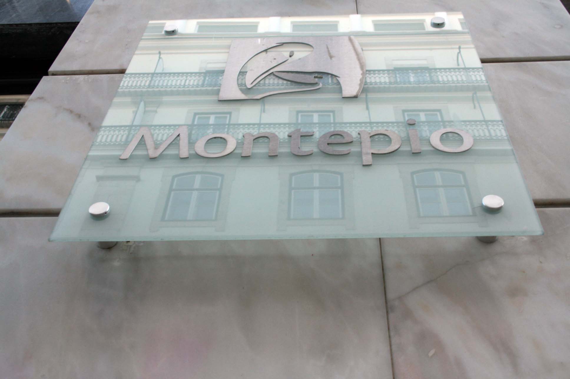 Banco Montepio vai poder despedir 400 trabalhadores até 2023 – Observador