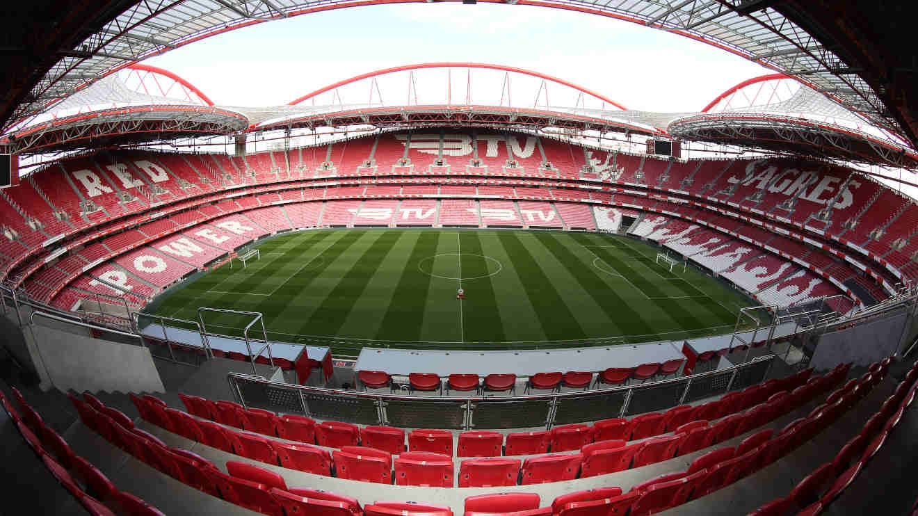 Naming do Estádio da Luz entregue a empresa norte-americana - Meios & Publicidade