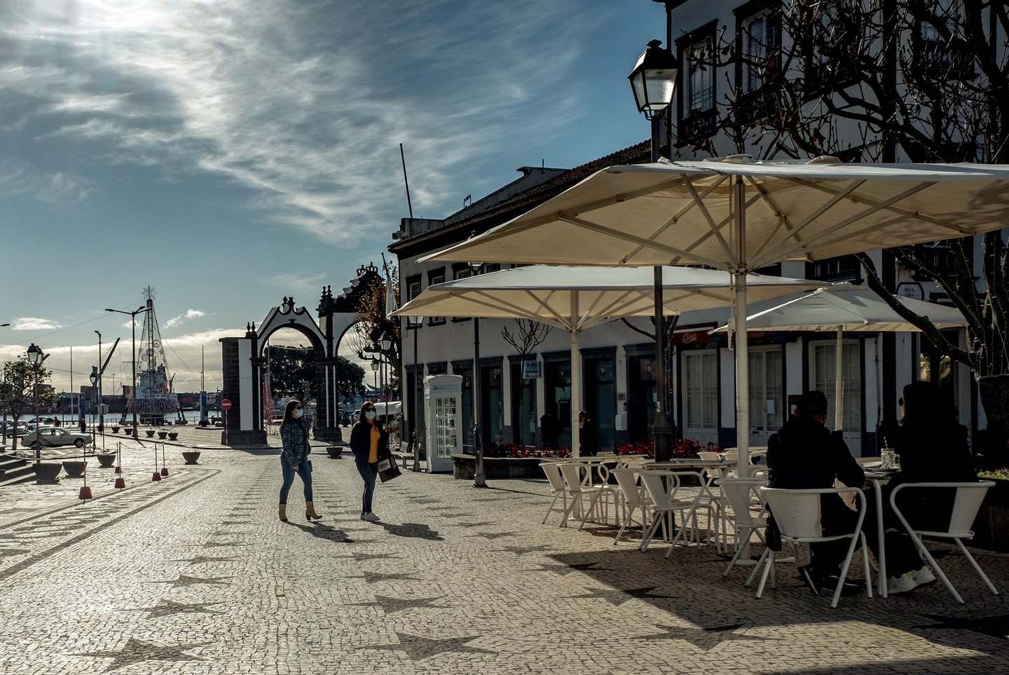 Açores. Empresários de São Miguel contestam opção "excessiva" e "insensata" encerramento de restaurantes às 20h