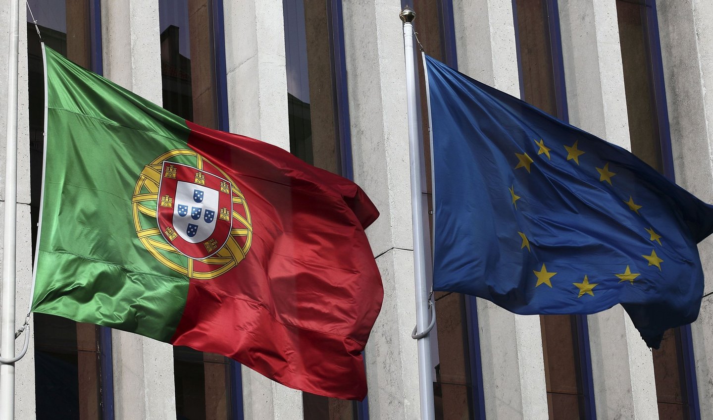 Ecofin aprova terça-feira plano português e abre porta a primeiro desembolso
