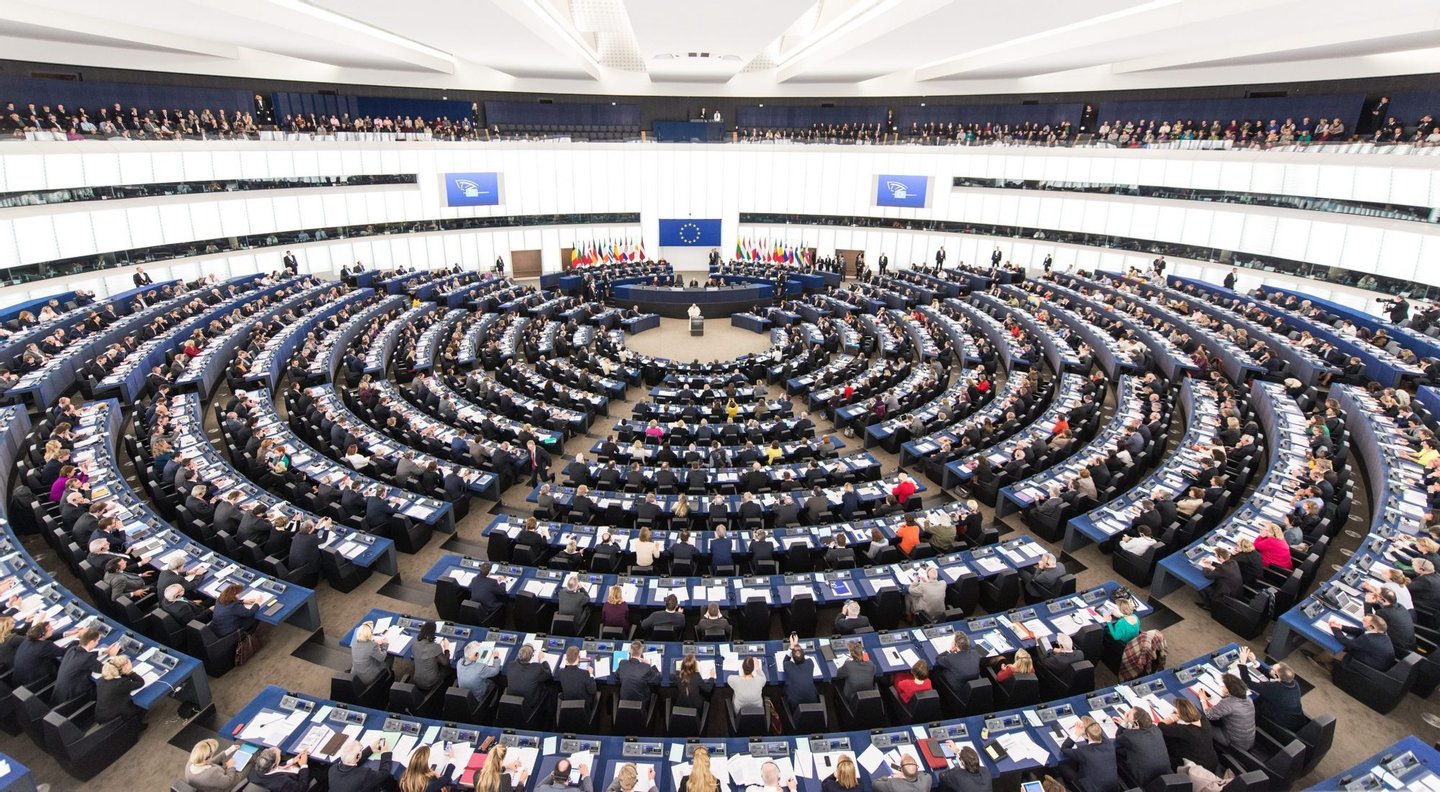 Parlamento Europeu quer revisão da governação económica antes de desativada a cláusula de escape