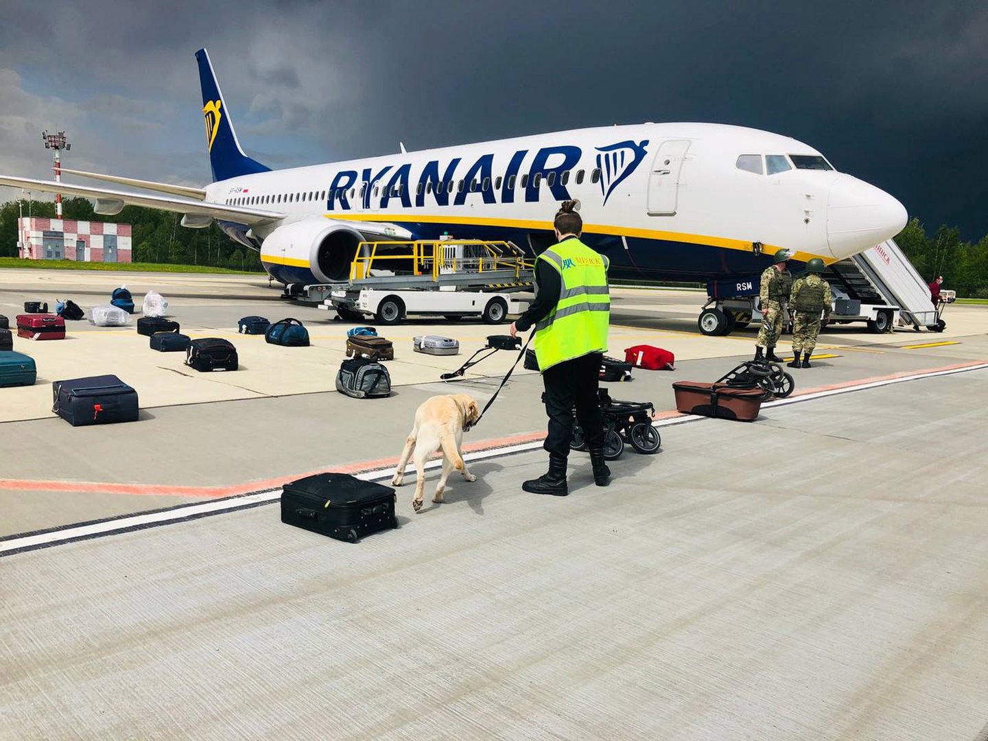 Ryanair vai incorporar pilotos contratados como independentes até 2022 em Espanha
