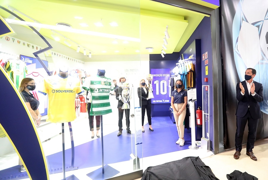 Liga Portugal abre primeira loja para venda de produtos oficiais - Meios & Publicidade