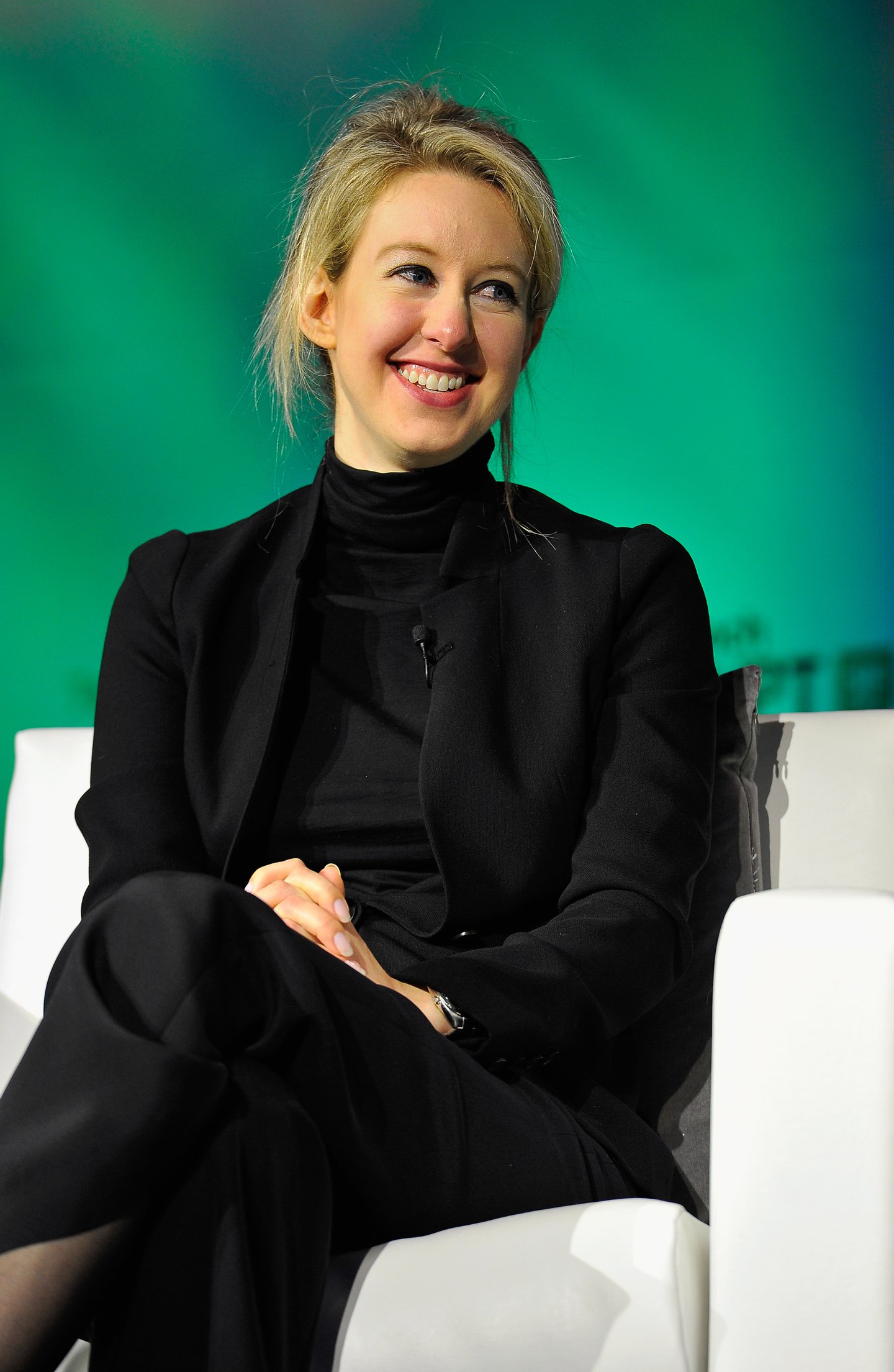 Elizabeth Holmes, a bilionária "self made" de Silicon Valley que iludiu milhões e caiu em desgraça