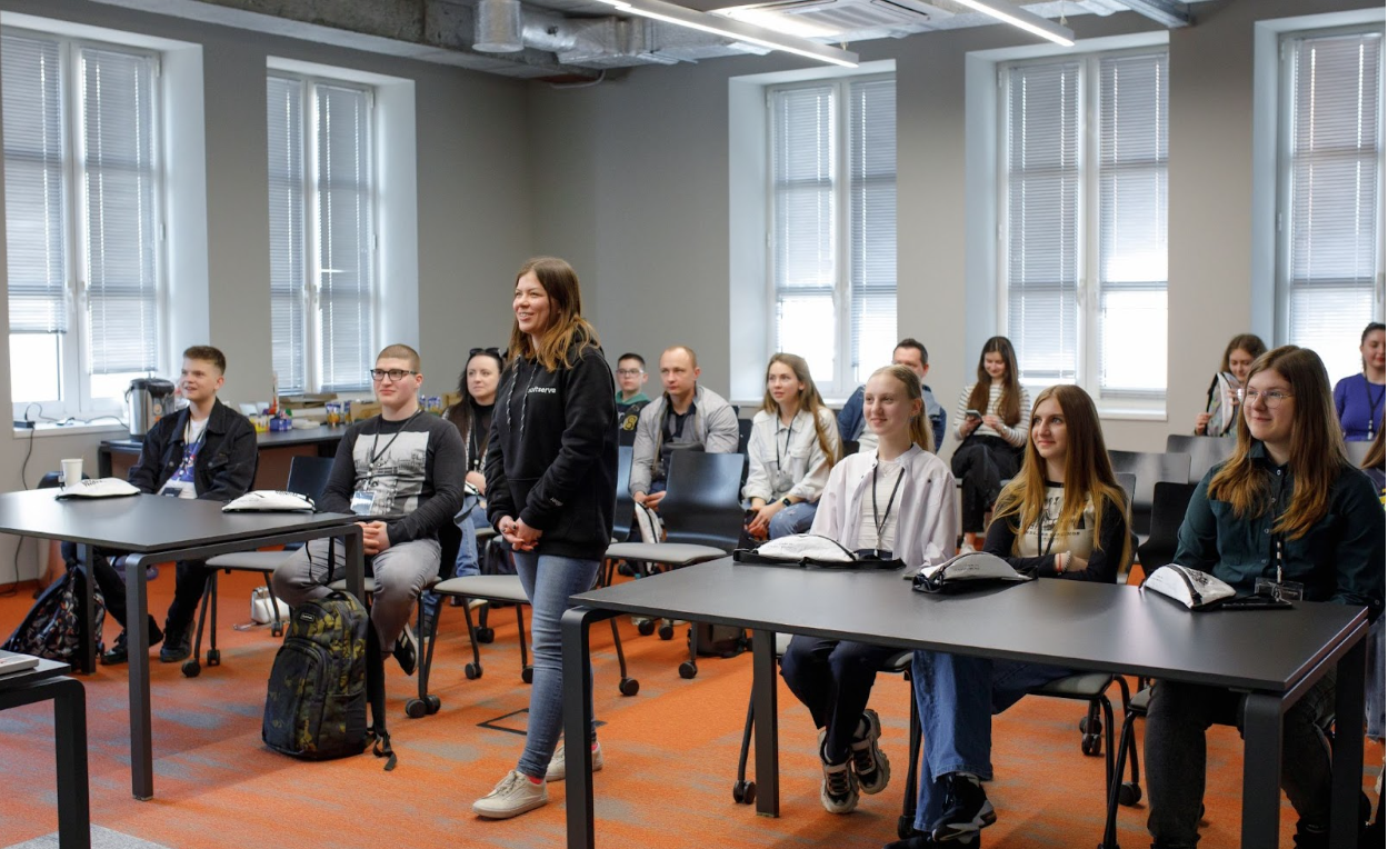 Где детям научиться IT – образовательный проект для детей военных и вынужденных переселенцев. - новости Украины,