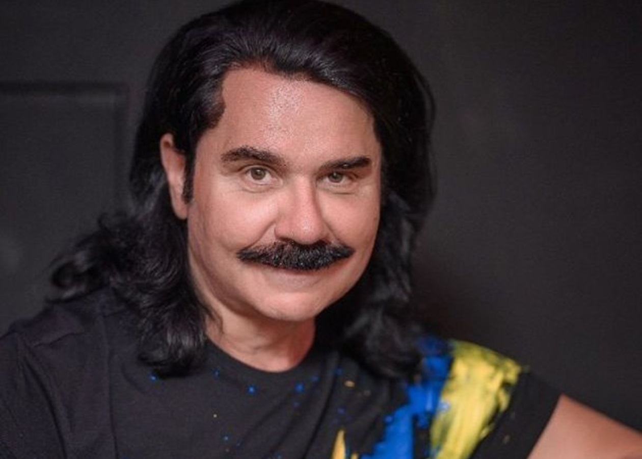 Павел Зибров представил обновленную версию хита Белый цвет на калине