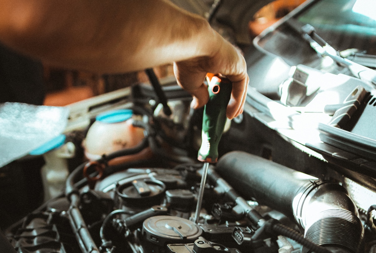 Есть ли дефицит запчастей для авто в Украине из-за войны – отвечают дилеры и СТО - Фото