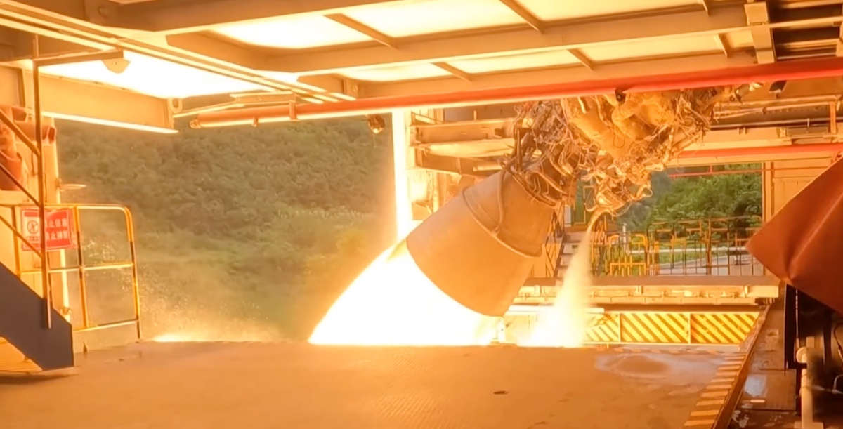 Китай испытал новейшую ракету – она полетит на Луну с людьми, видео - новости Украины,