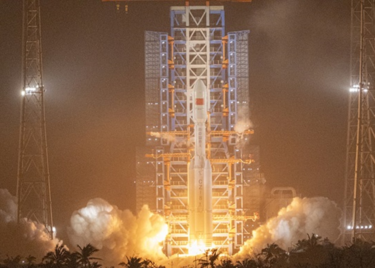 Китайская ракета вывела на орбиту аппараты для космических вычислений