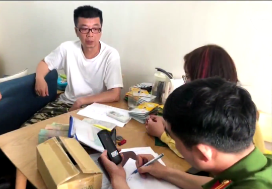 Khởi tố 24 đối tượng trong đường dây đánh bạc cực lớn 30.000 tỉ đồng  - Ảnh 1.
