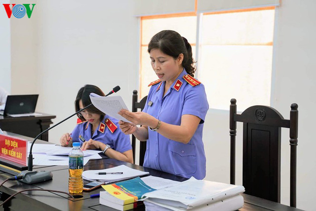 Nữ sếp phó của PVEP khai nhận 200 triệu đồng “như một món quà“ - Ảnh 2. Nữ sếp phó của PVEP khai nhận 200 triệu đồng “như một món quà“ - Ảnh 2.