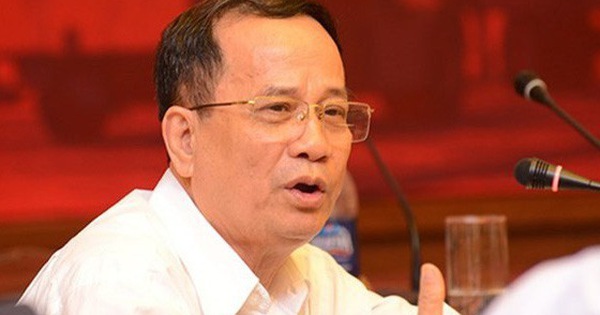 TP.HCM đề xuất đánh thuế tiêu thụ đặc biệt điện thoại di động: “Không chấp nhận được”