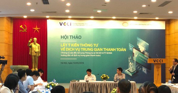 Áp hạn mức 100 triệu/tháng cho ví điện tử: Nhiều hay ít?
