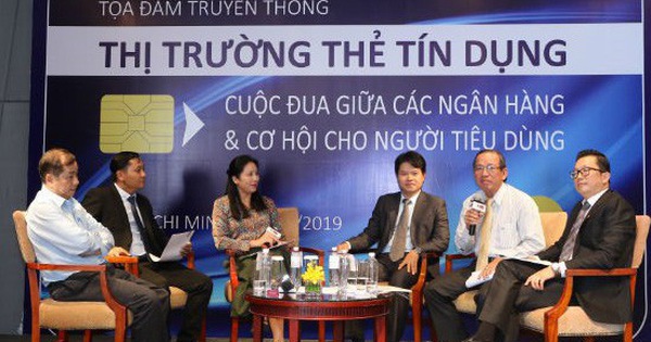 "Bạn tôi là chủ doanh nghiệp từng vay 3 tỷ đồng vốn lưu động từ thẻ tín dụng"