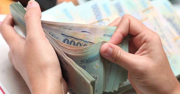 Lãi suất tiết kiệm giữa các ngân hàng ngày càng phân hóa, có kỳ hạn chênh nhau tới 3%/năm