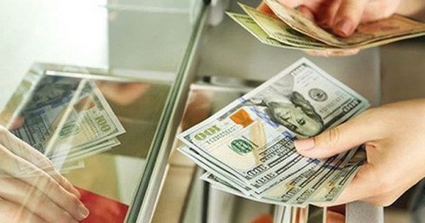 Tỷ giá lại sụt mạnh