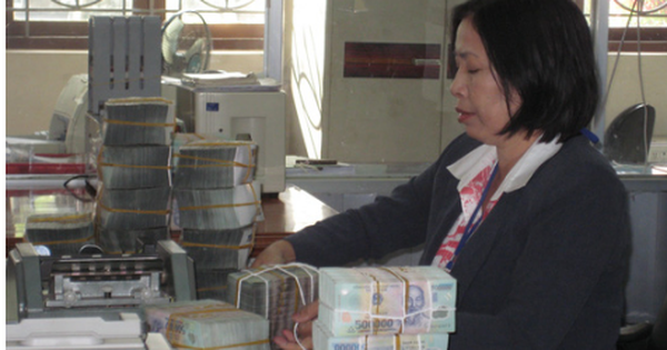 Ngân hàng không được nhận và chi trả tiền gửi tại nhà khách hàng