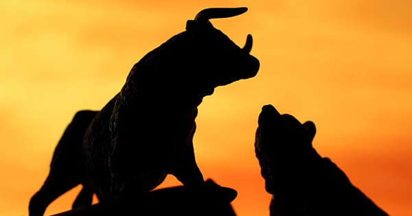 Nhóm ngân hàng, dầu khí đồng loạt điều chỉnh, VN-Index giảm hơn 3 điểm