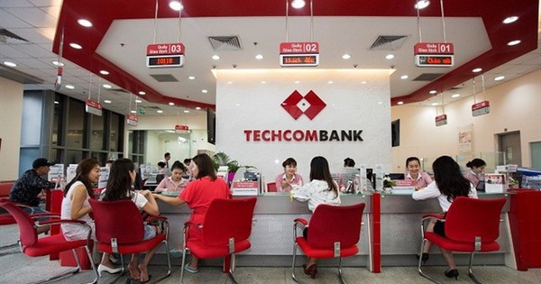 Techcombank tăng trưởng quý thứ 15 liên tiếp, lợi nhuận đạt kỷ lục 5.661 tỷ đồng trong 6 tháng đầu năm