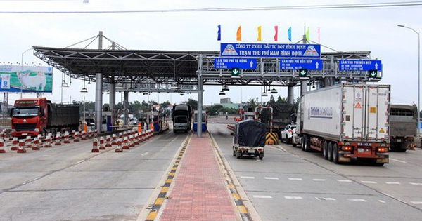 Trong năm 2019 phải chuyển sang thu phí tự động với tất cả các trạm thu phí BOT trên toàn quốc