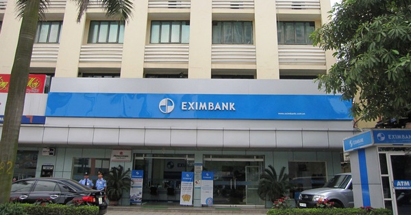 Đối tượng lừa đảo đến Eximbank Long Biên rút 500 triệu