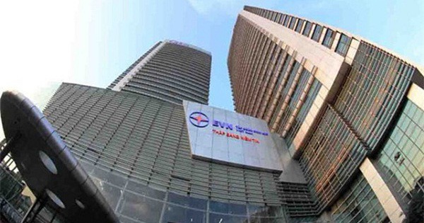 2 nhà đầu tư cá nhân đặt mua 16,25 triệu cổ phần EVN Finance mà EVN bán đấu giá