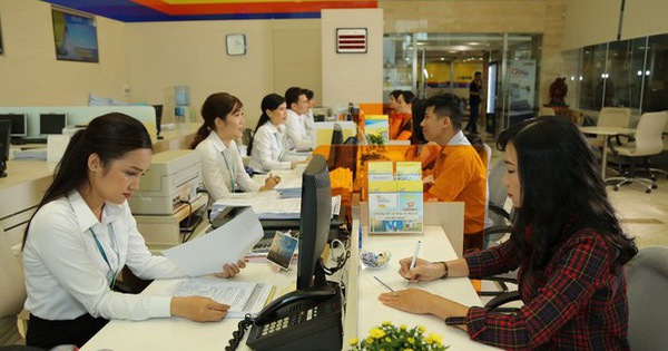 Các chuyên gia phân tích đánh giá thế nào về quyết định hạ lãi suất của NHNN?