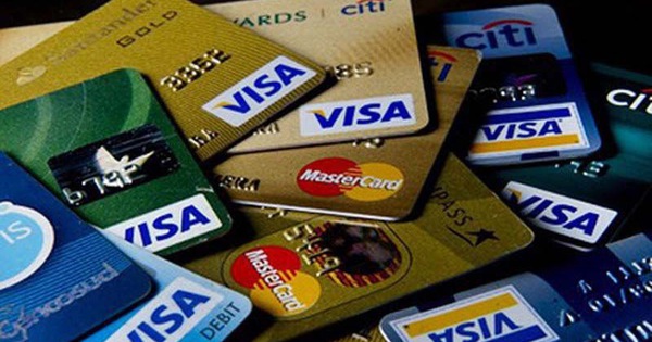 Lãi suất thẻ tín dụng Visa hạng chuẩn của các ngân hàng hiện nay thế nào?