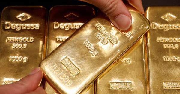 Nhà đầu tư băn khoăn bán-mua, giá vàng giằng co dưới 1.500 USD/oz