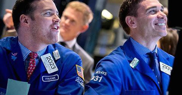 Thị trường giảm sâu, khối ngoại mua ròng phiên thứ 3 liên tiếp