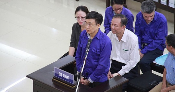 Xét xử nguyên Tổng Giám đốc bảo hiểm xã hội Việt Nam và đồng phạm