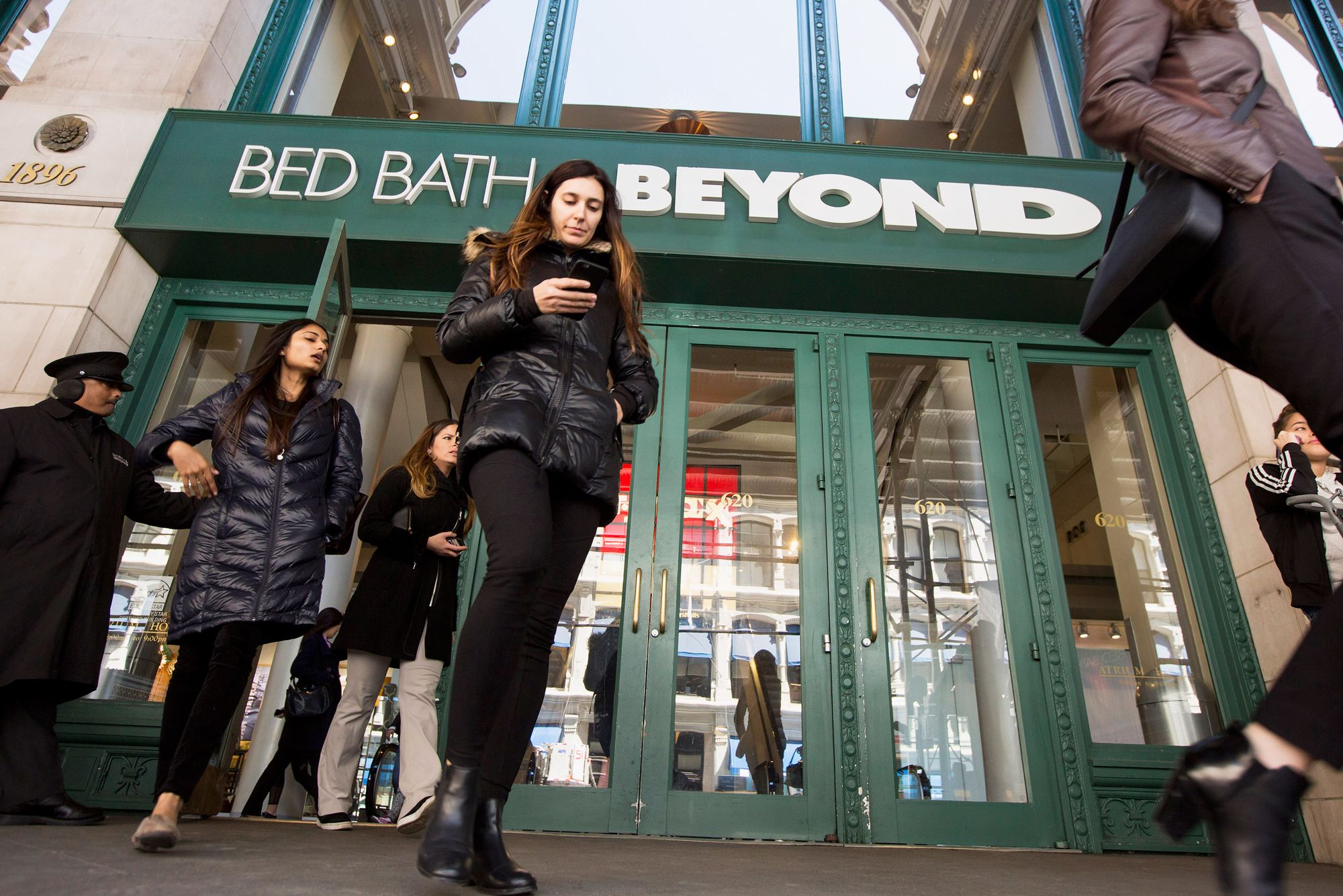 Activist investors detail its plan for change at Bed Bath and Beyond