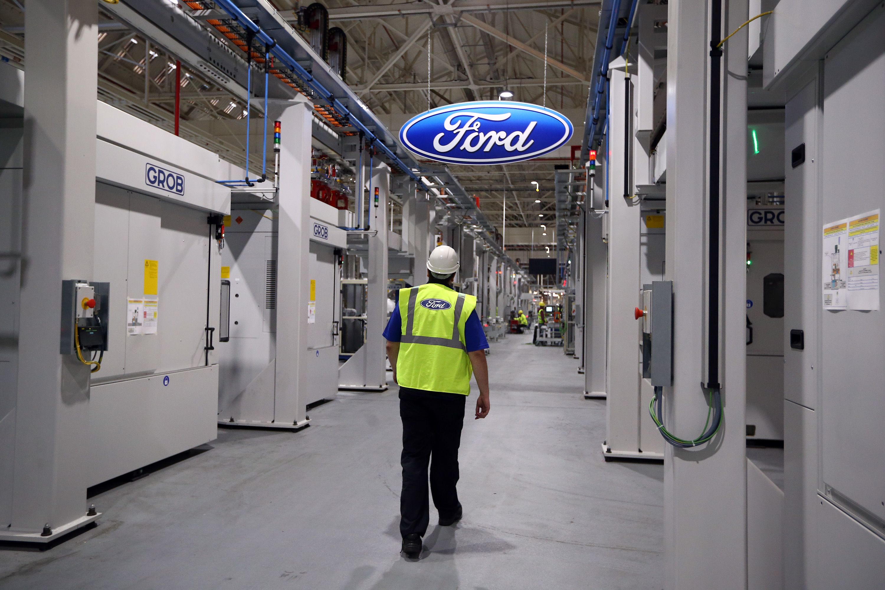Ford recycles1.2 billion plastic bottles a year for auto parts